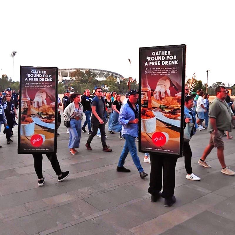 Human Billboard – A Dynamic Way to Advertise
